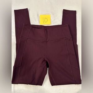 NWOT Victoria’s Secret Incredible Essential Legging